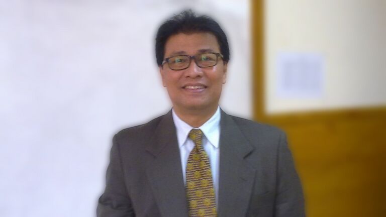 Pdp Joel Harahap di Graha Amal Kasih, GBI Danau Bogor Raya, pada 02 Oktober 2011