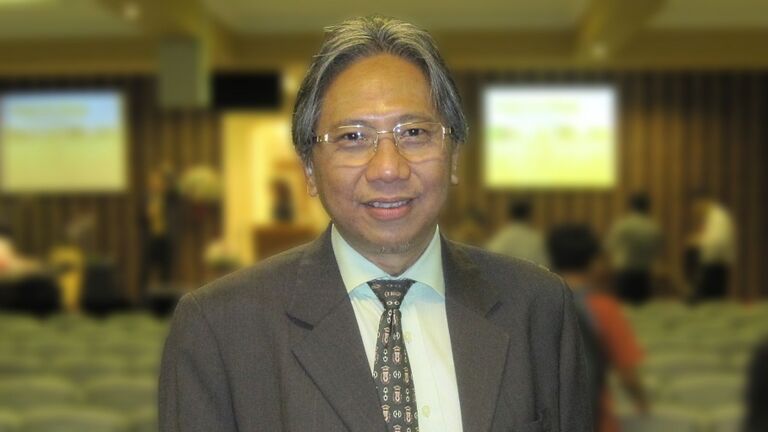 Pdt Dr dr Dwidjo Saputro, SpKj di Graha Amal Kasih, GBI Danau Bogor Raya, pada 22 Agustus 2010
