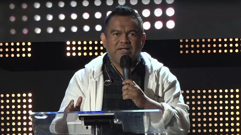 Pdm Paulus Daniel Santo dalam The Goodness of God (2024), Sabtu, 21 Desember 2024, di GBI Danau Bogor Raya.