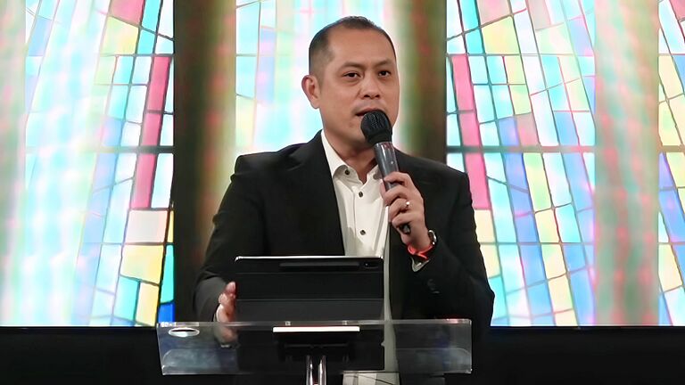 Pdt Junianto Naibaho, STh, MM dalam Ibadah Raya, Minggu, 26 April 2026, di GBI Danau Bogor Raya.