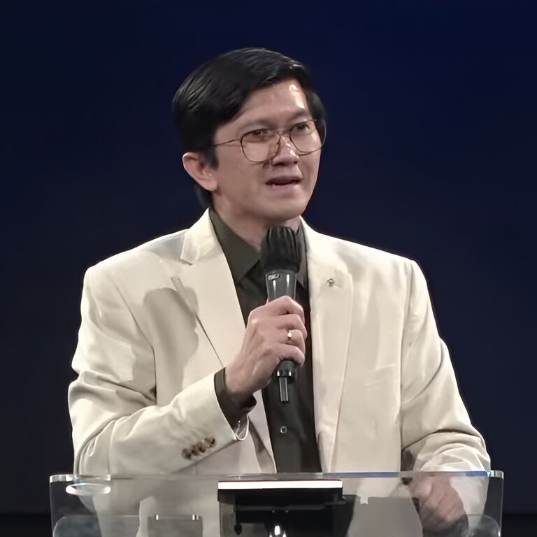 Chris Silitonga-20251123-1x1.jpg